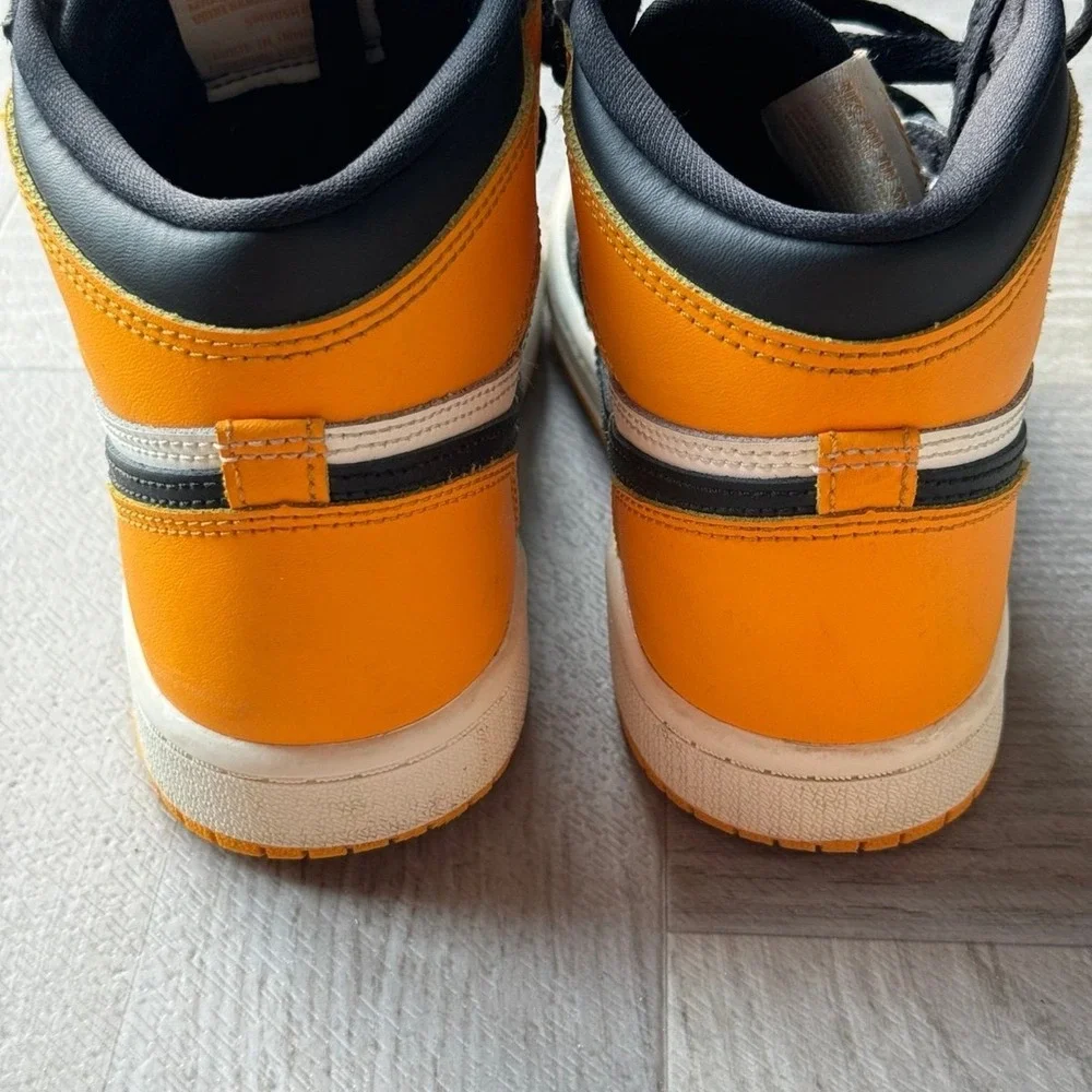 Air Jordan 1 Retro High OG Taxi Yellow Black White Leather Sneakers Youth Size 2